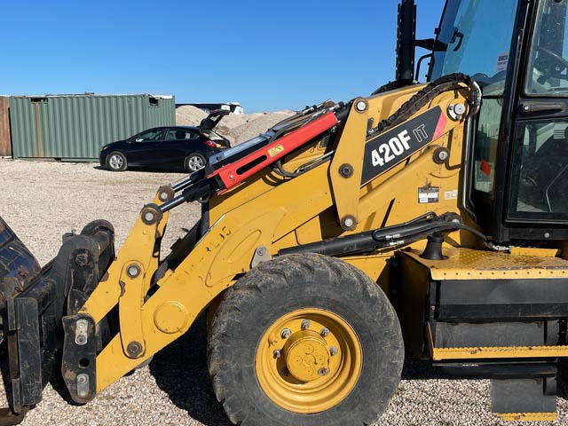 2014 CAT 420F IT